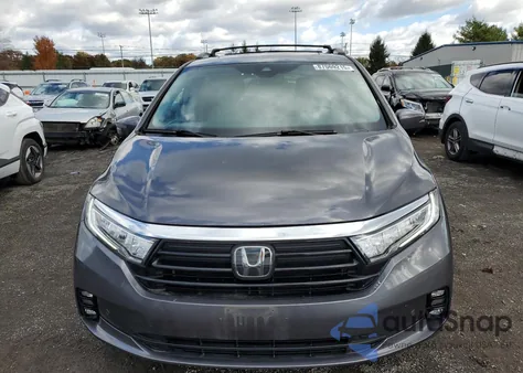 2022 Honda Odyssey Touring z USA, uszkodzony, nr VIN 5FNRL6H83NB027682